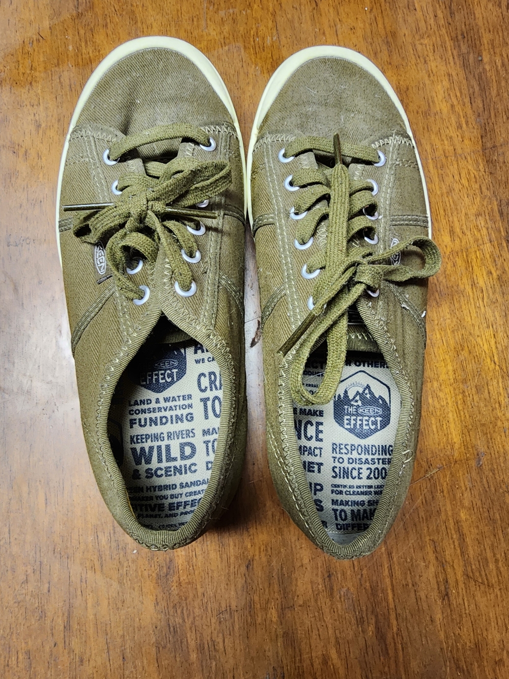 Keen Men's Olive Canvas Low-Top Sneakers Sz 9